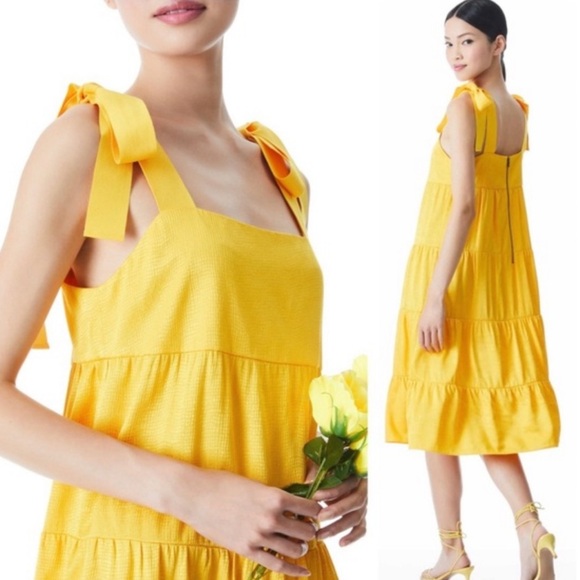 Alice + Olivia Dresses & Skirts - Alice + Olivia Cynthia Dress in Sunbeam Yellow NWT